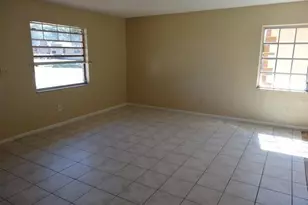 2400 NW 21st St, Fort Lauderdale, FL 33311 - Photo 12