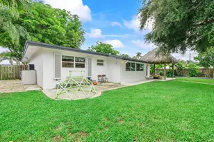 701 SE 5th Ct, Pompano Beach, FL 33060 - Photo 24
