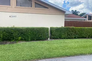 4397 Woodstock Dr, West Palm Beach, FL 33409 - Photo 2