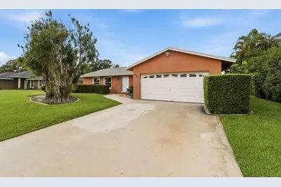 397 La Mancha Avenue, Royal Palm Beach, FL 33411 - Photo 2
