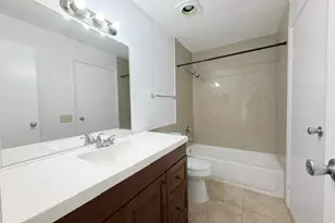 899 W Riverside Dr, Coral Springs, FL 33071 - Photo 16