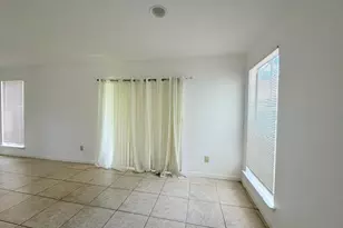 899 W Riverside Dr, Coral Springs, FL 33071 - Photo 12