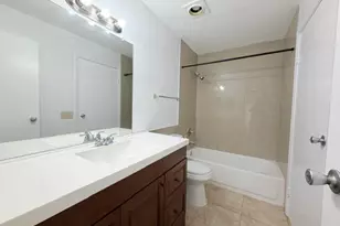 899 W Riverside Dr, Coral Springs, FL 33071 - Photo 18