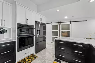 2640 Lake Shore Dr, Riviera Beach, FL 33404 - Photo 12