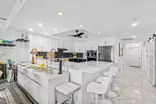 2640 Lake Shore Dr, Riviera Beach, FL 33404 - Photo 6