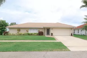 73 Pine Hill Trail W, Jupiter, FL 33469 - Photo 1