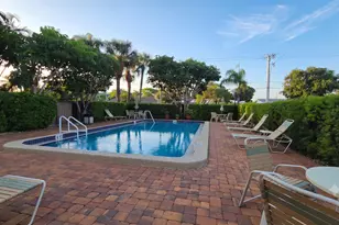 2400 NE 10th St, Pompano Beach, FL 33062 - Photo 10