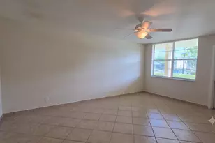 2400 NE 10th St, Pompano Beach, FL 33062 - Photo 2