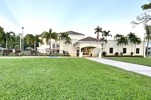 85 Canterbury D, West Palm Beach, FL 33417 - Photo 10