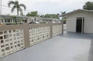 2572 Emory Dr E, West Palm Beach, FL 33415 - Photo 20