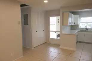 2572 Emory Dr E, West Palm Beach, FL 33415 - Photo 16