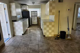 1102 James Rd, Lake Worth, FL 33462 - Photo 8