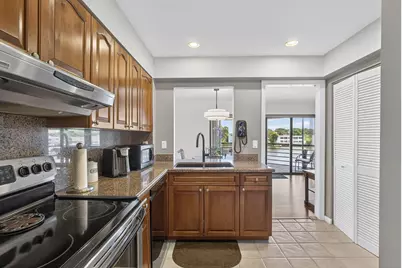 313 Lake Circle #316, North Palm Beach, FL 33408 - Photo 10