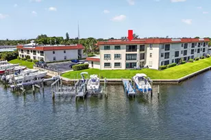 313 Lake Circle, North Palm Beach, FL 33408 - Photo 2