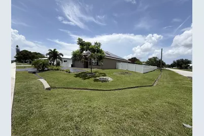 103 SW Oakridge Drive, Port Saint Lucie, FL 34984 - Photo 2