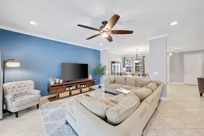 8396 Calabria Lakes Drive, Boynton Beach, FL 33473 - Photo 14
