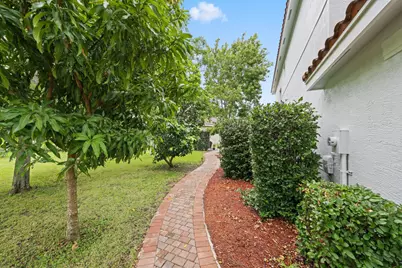 8396 Calabria Lakes Drive, Boynton Beach, FL 33473 - Photo 36
