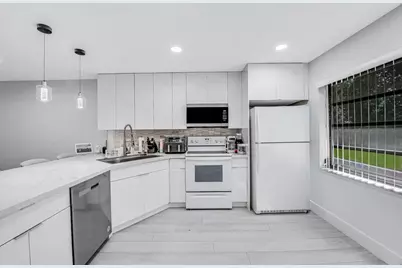 21362 Juego Circle #D, Boca Raton, FL 33433 - Photo 14