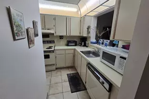 13383 Pineapple Palm Ct, Delray Beach, FL 33484 - Photo 10