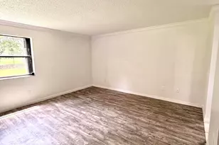405 Lakeview Dr E, Royal Palm Beach, FL 33411 - Photo 6