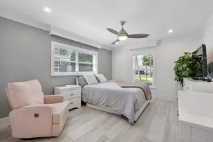 725 NE 36th St, Boca Raton, FL 33431 - Photo 16