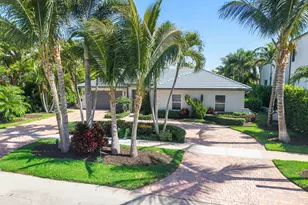 725 NE 36th St, Boca Raton, FL 33431 - Photo 2