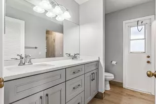 1849 Tulip Ln, Wellington, FL 33414 - Photo 16