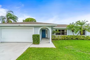 1849 Tulip Ln, Wellington, FL 33414 - Photo 4