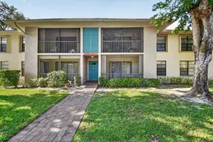 9810 Pineapple Tree Dr, Boynton Beach, FL 33436 - Photo 2
