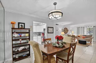 9810 Pineapple Tree Dr, Boynton Beach, FL 33436 - Photo 4