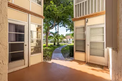 700 SE 6th Avenue #107, Deerfield Beach, FL 33441 - Photo 4