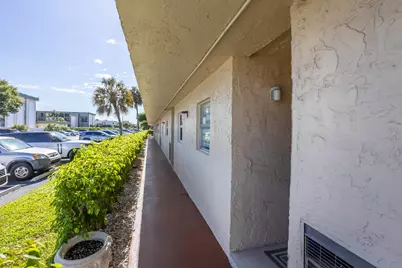 700 SE 6th Avenue #107, Deerfield Beach, FL 33441 - Photo 2