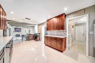 574 Juniper Pl, Wellington, FL 33414 - Photo 26