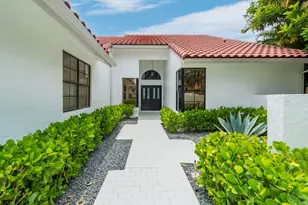 19325 Cherry Hills Terrace, Boca Raton, FL 33498 - Photo 6