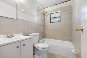 747 NW 14th Way, Fort Lauderdale, FL 33311 - Photo 8