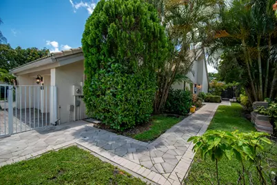 9708 Erica Court, Boca Raton, FL 33496 - Photo 6