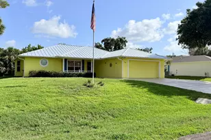 110 Redgrave Dr, Sebastian, FL 32958 - Photo 2