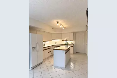7567 Imperial Drive #202, Boca Raton, FL 33433 - Photo 6