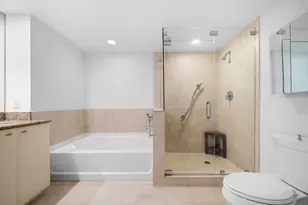 610 W Las Olas Blvd, Fort Lauderdale, FL 33312 - Photo 18