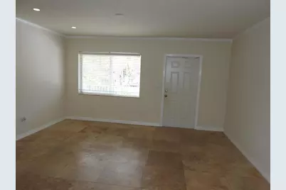 1872 NE 46th Street #D11, Fort Lauderdale, FL 33308 - Photo 4