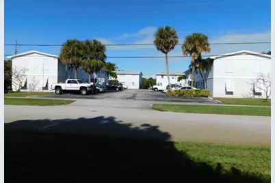 741 Hummingbird Way #2, North Palm Beach, FL 33408 - Photo 2