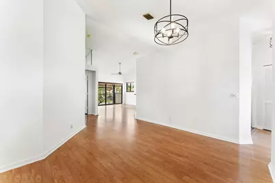 18 VÃ­a De Casas Sur #205, Boynton Beach, FL 33426 - Photo 6