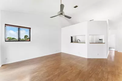 18 VÃ­a De Casas Sur #205, Boynton Beach, FL 33426 - Photo 8