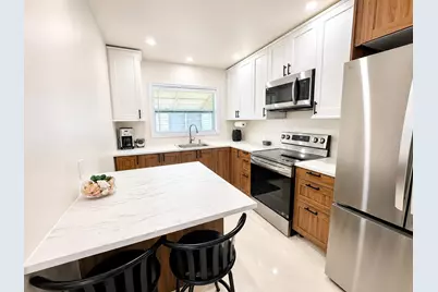 825 NE 6th Street #2, Hallandale Beach, FL 33009 - Photo 2