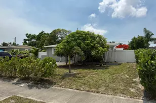 4161 NW 11th Ave, Oakland Park, FL 33309 - Photo 2