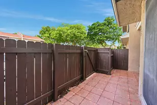 1227 Sussex Dr, North Lauderdale, FL 33068 - Photo 6