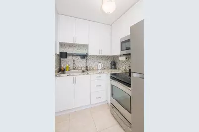 301 Croton Avenue #303, Lantana, FL 33462 - Photo 6