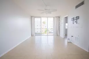 301 Croton Ave, Lantana, FL 33462 - Photo 2