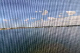 105 Lake Emerald, Oakland Park, FL 33309 - Photo 2