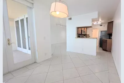 105 Lake Emerald #810, Oakland Park, FL 33309 - Photo 6